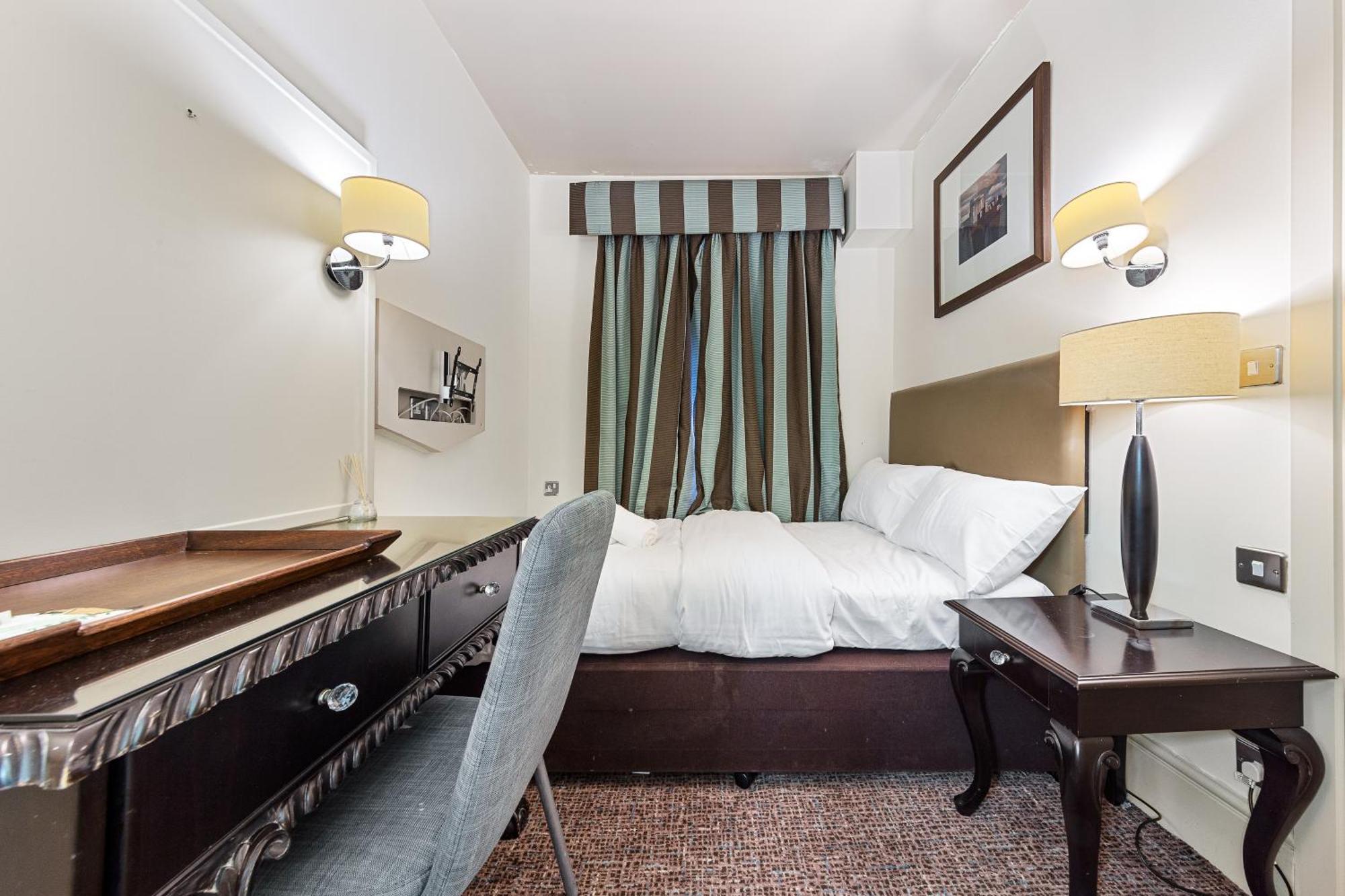 Harte & Garter Windsor Exterior foto