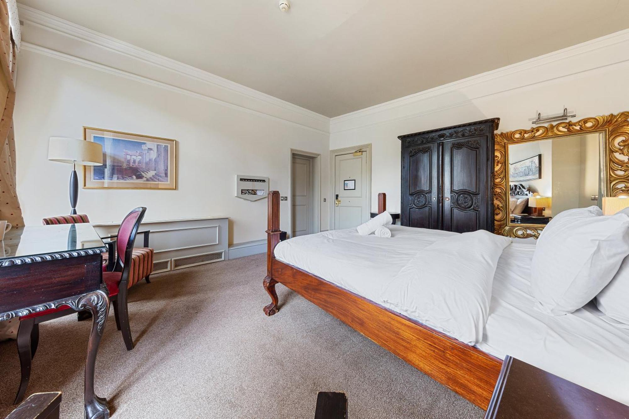 Harte & Garter Windsor Exterior foto