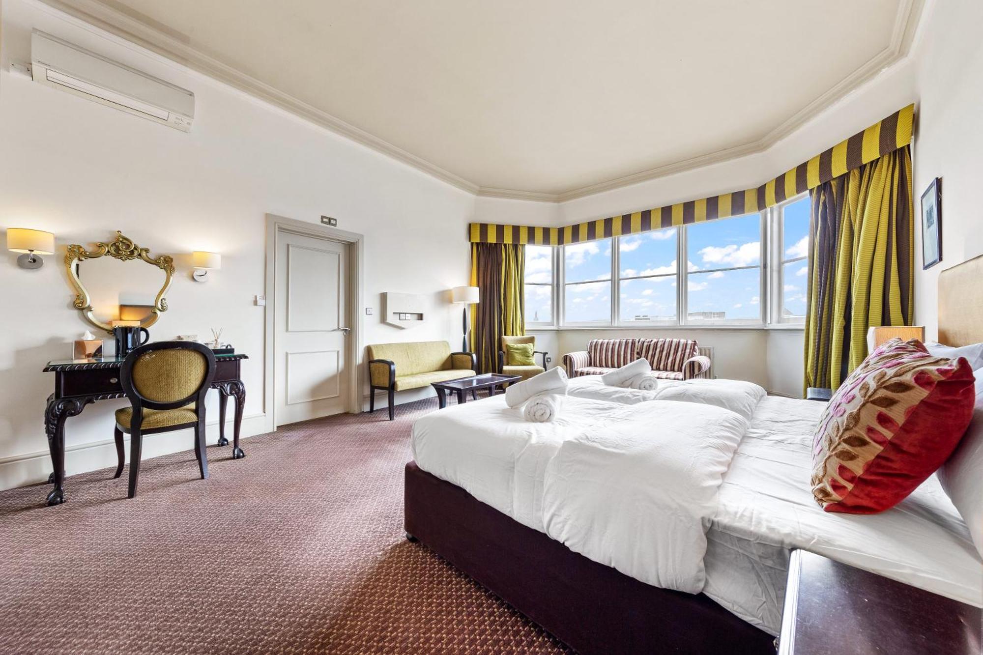 Harte & Garter Windsor Exterior foto