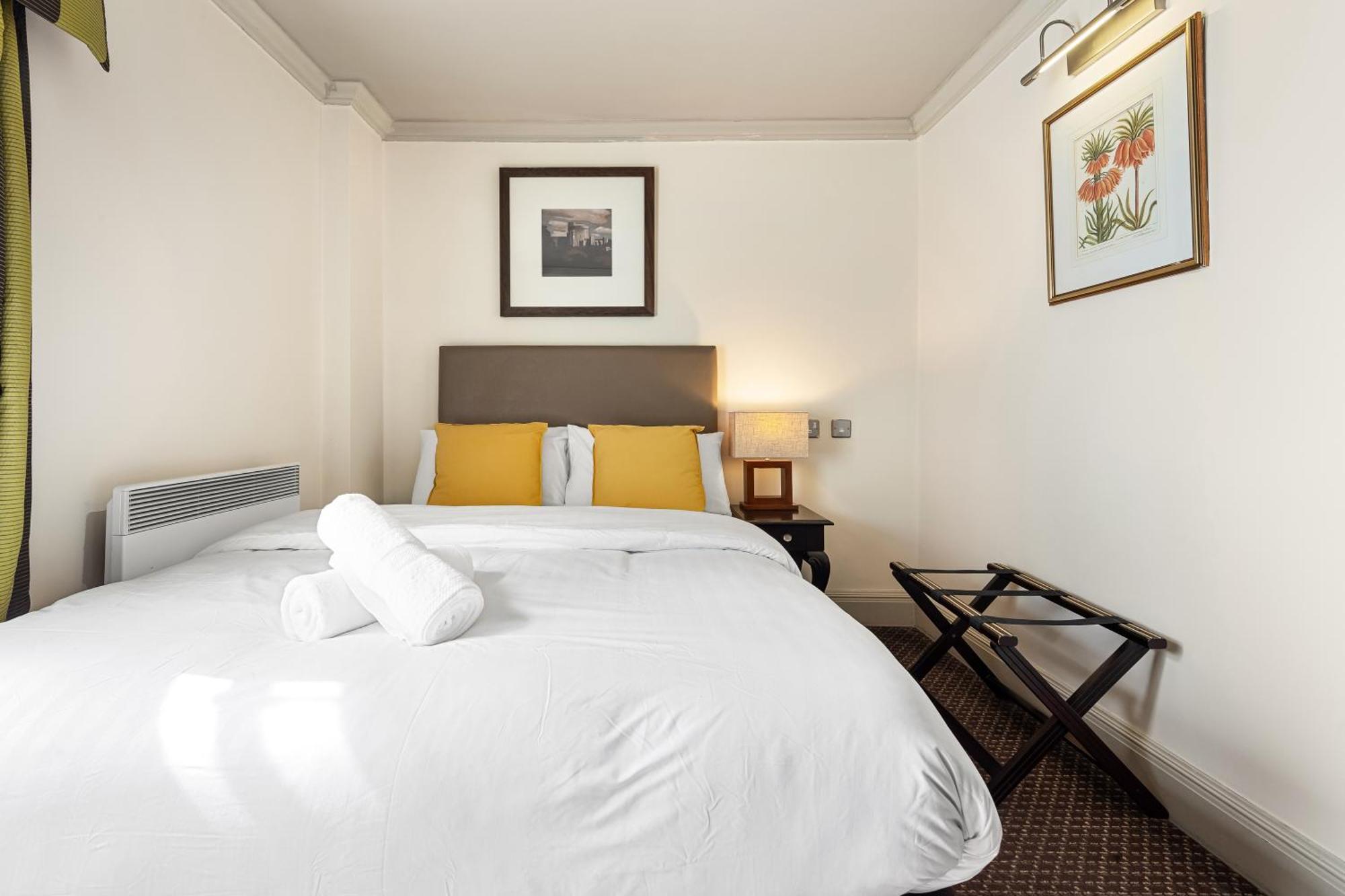 Harte & Garter Windsor Exterior foto