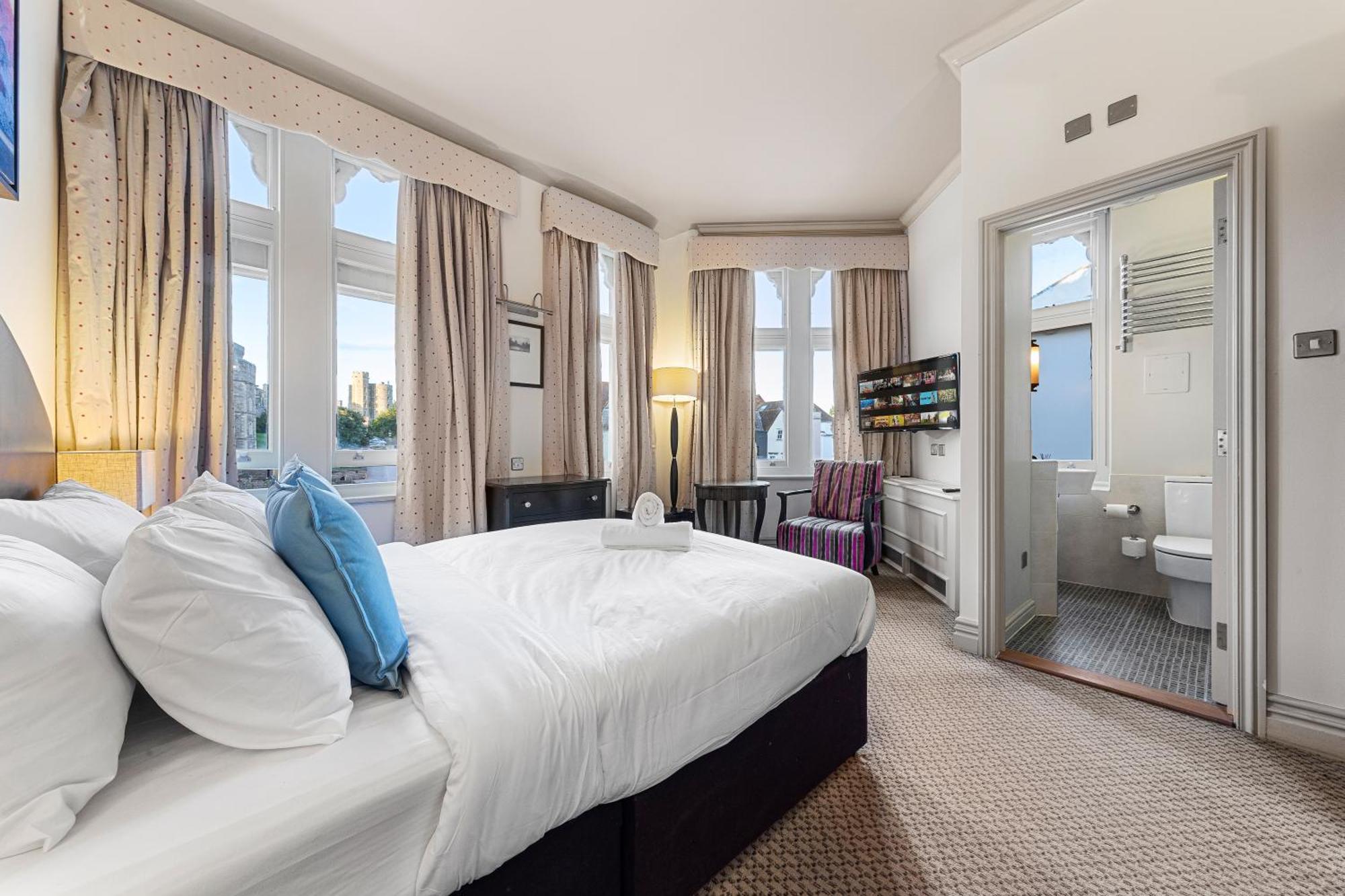 Harte & Garter Windsor Exterior foto